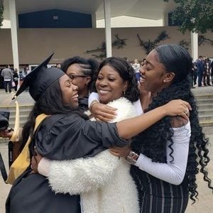 Meet your Posher, Sandy